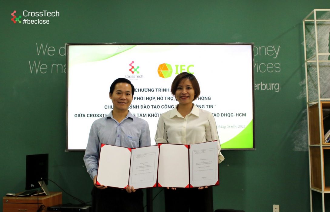 CHÚC MỪNG LỄ KÝ KẾT MOU GIỮA CROSSTECH VÀ IEC DIỄN RA THÀNH CÔNG 4 Đại diện IEC và CrossTech ký kết thành công